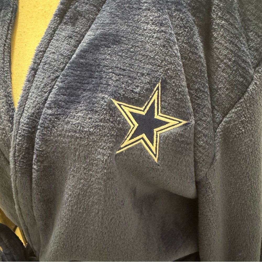 Dallas Cowboys Official Plush Robe – Navy – L/XL - Picture 3 of 12